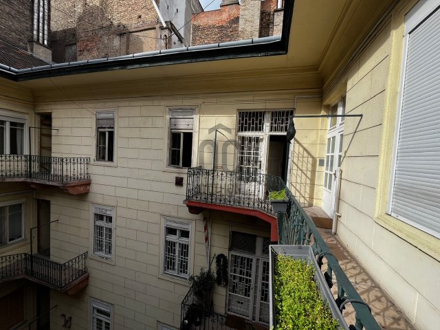 Eladó téglalakás, Budapesten, V. kerületben 101.013 M Ft