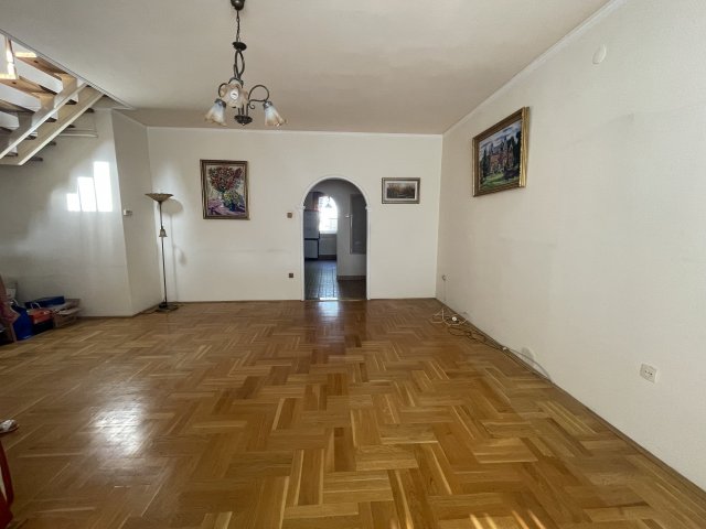 Eladó téglalakás, Debrecenben 59.99 M Ft, 3 szobás
