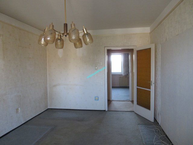 Eladó panellakás, Ózdon 10.5 M Ft, 2 szobás