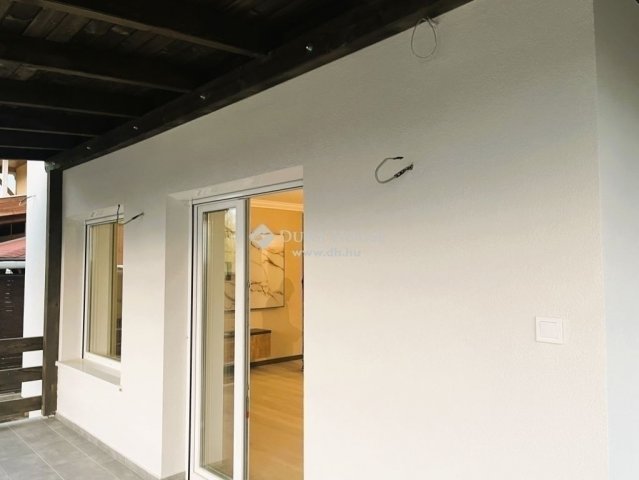 Eladó családi ház, Dunaharasztin 119.9 M Ft, 4 szobás