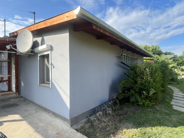 Eladó családi ház, Martonvásáron 75 M Ft, 4 szobás