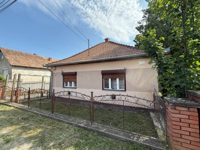 Eladó családi ház, Ecsegen 17.5 M Ft, 2 szobás