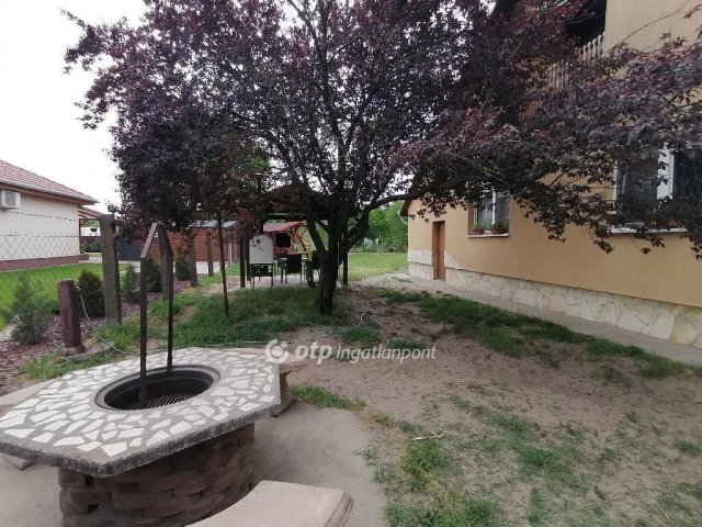 Eladó családi ház, Hajdúsámsonon 69.9 M Ft, 3 szobás