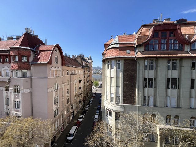 Eladó téglalakás, Budapesten, V. kerületben 659 M Ft, 7 szobás