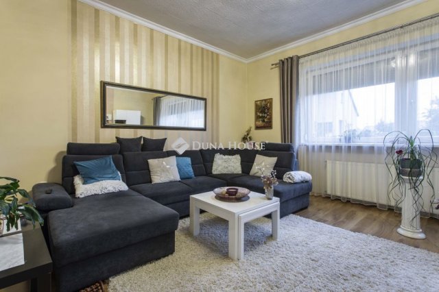 Eladó családi ház, Mosonmagyaróváron 79.8 M Ft, 2 szobás