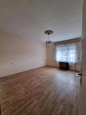 Eladó családi ház, Bakonyszentivánon 19.9 M Ft, 2 szobás