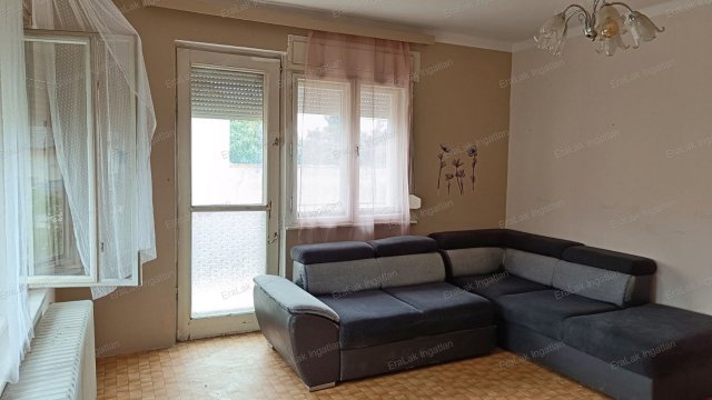Eladó családi ház, Győrött 59 M Ft, 2 szobás