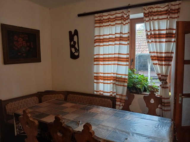 Eladó családi ház, Faddon 129.9 M Ft, 3 szobás
