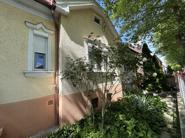 Eladó családi ház, Győrött 175 M Ft, 4 szobás
