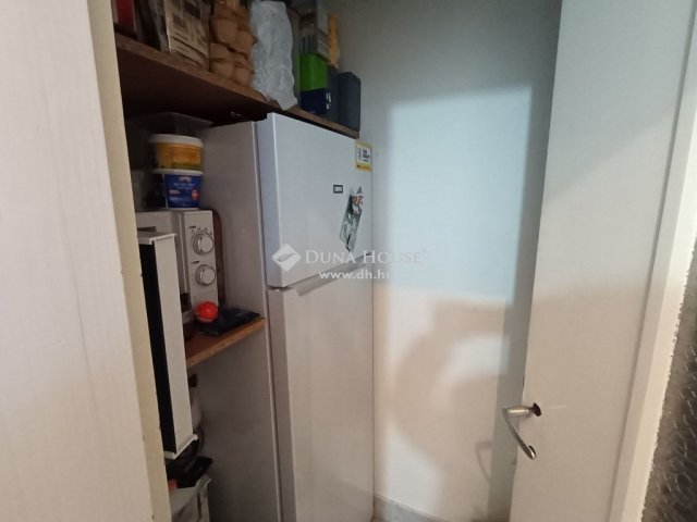 Eladó családi ház, Cegléden 45 M Ft, 2 szobás