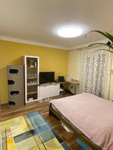 Eladó téglalakás, Mosonmagyaróváron 45 M Ft, 2 szobás