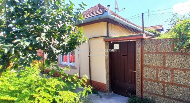 Eladó családi ház, Kecskeméten 6.99 M Ft, 2 szobás