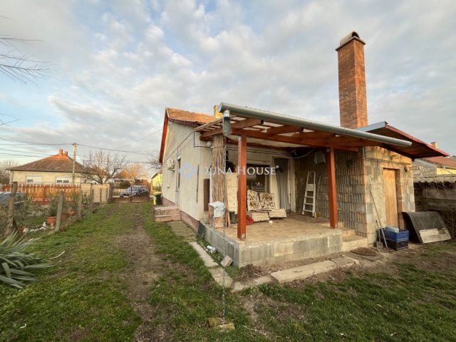 Eladó ikerház, Ozorán 11.9 M Ft, 3 szobás / költözzbe.hu