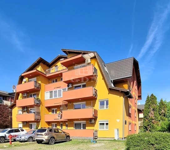 Eladó téglalakás, Szigetszentmiklóson 89 M Ft, 3 szobás