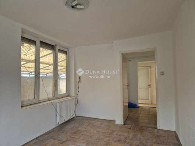 Eladó családi ház, Ürömön 79.9 M Ft, 3 szobás