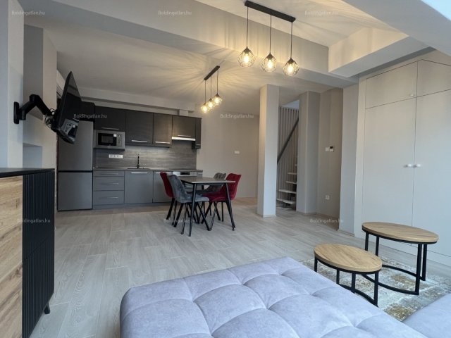Kiadó téglalakás, albérlet, Kaposváron 180 E Ft / hó, 3 szobás
