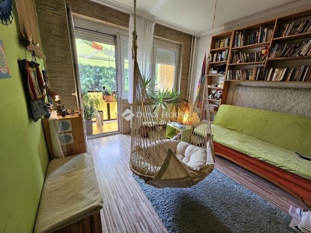 Eladó panellakás, Szentendrén 56.9 M Ft, 3 szobás