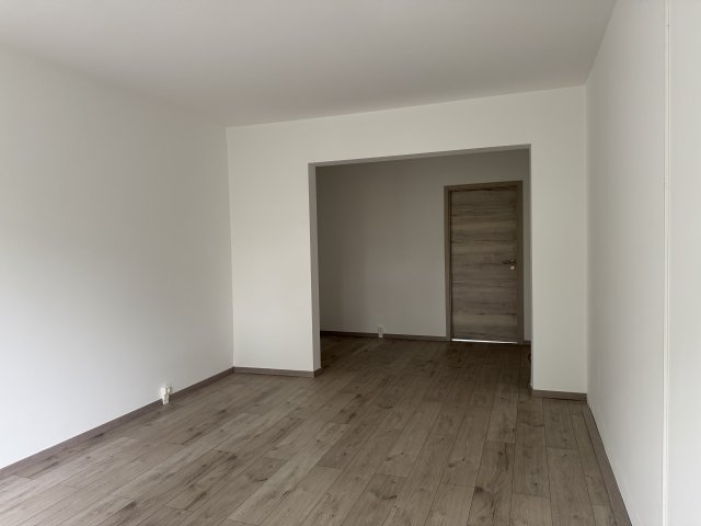 Eladó panellakás, Veszprémben, Halle utcában 39.9 M Ft, 2 szobás