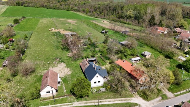 Eladó családi ház, Kisberényen 49.9 M Ft, 6 szobás