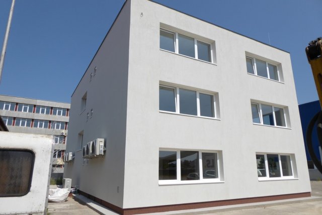 Kiadó iroda, Pécsett, Nyugati ipari úton 641 E Ft / hó