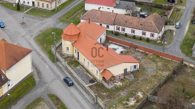 Eladó családi ház, Zalaszentgróton 43.9 M Ft, 4 szobás