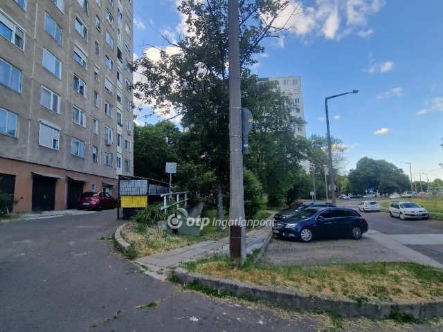 Eladó panellakás, Miskolcon 21.5 M Ft, 2 szobás