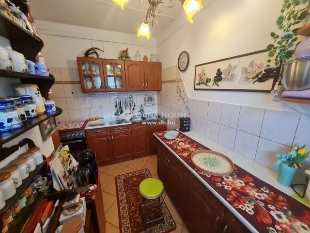 Eladó panellakás, Budapesten, XIV. kerületben 64 M Ft, 1+1 szobás
