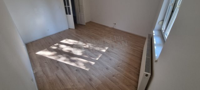 Kiadó téglalakás, albérlet, Budapesten, III. kerületben