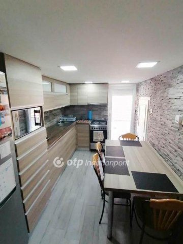 Eladó családi ház, Hajdúszoboszlón 122 M Ft, 5 szobás