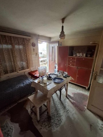Eladó családi ház, Cereden 23 M Ft, 4 szobás