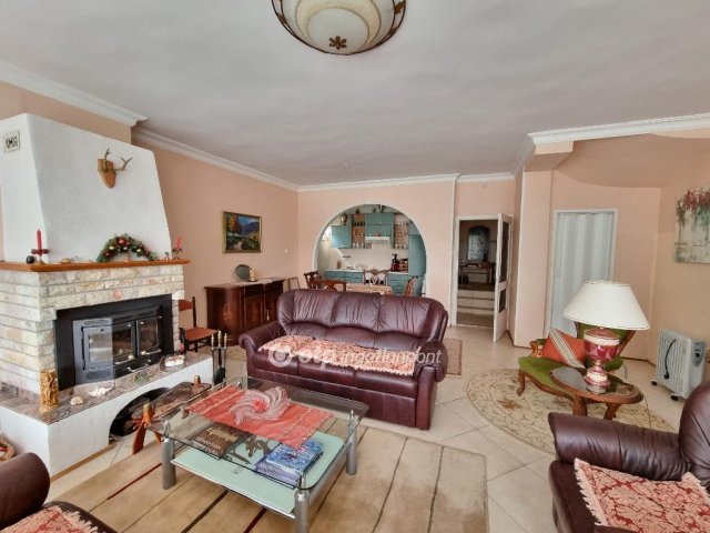 Eladó családi ház, Budakeszin 174.9 M Ft, 7 szobás