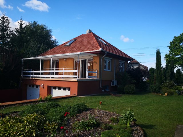 Eladó családi ház, Üllőn 125 M Ft, 4 szobás