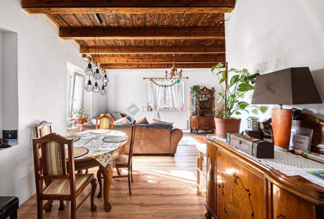 Eladó családi ház, Budajenőn 164.9 M Ft, 6 szobás