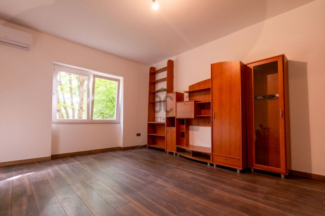 Eladó téglalakás, Székesfehérvárott 48 M Ft, 1 szobás