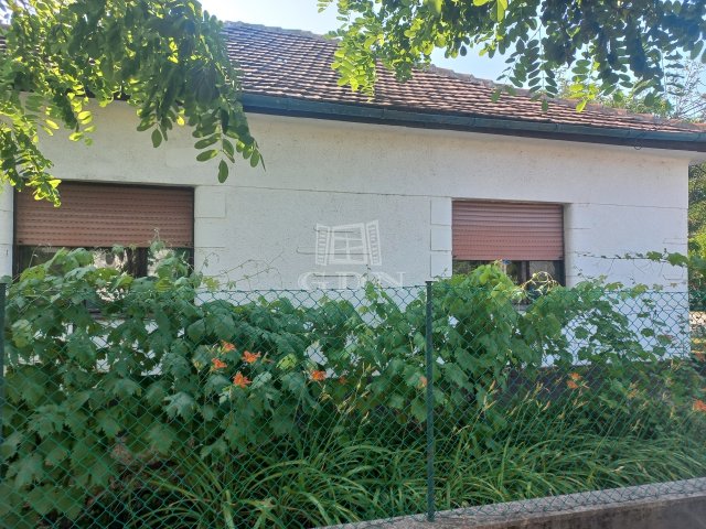 Eladó családi ház, Dunaharasztin 53 M Ft, 3 szobás