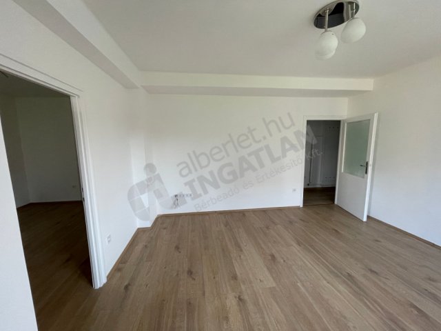 Kiadó téglalakás, albérlet, Budapesten, I. kerületben, 2 szobás