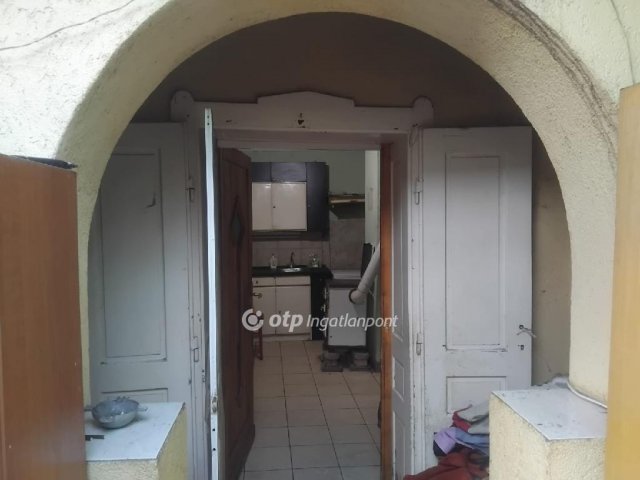 Eladó családi ház, Tégláson 21 M Ft, 2 szobás