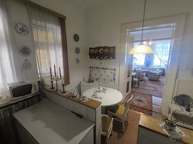 Eladó téglalakás, Kecskeméten 42 M Ft, 2 szobás