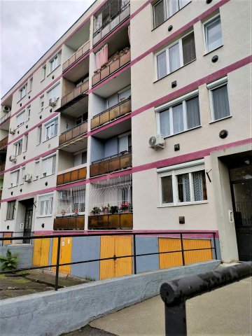 Eladó téglalakás, Debrecenben, Barna utcában 36.9 M Ft, 2 szobás