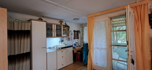 Eladó nyaraló, Balatonkeresztúron 43.9 M Ft, 1 szobás