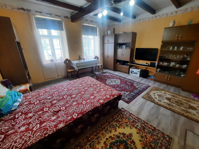 Eladó családi ház, Kiskunfélegyházán 13.9 M Ft, 1 szobás