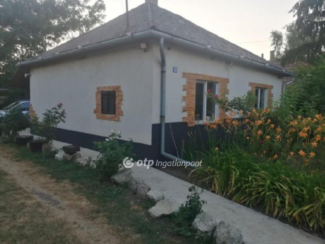 Eladó családi ház, Nyíregyházán 23.5 M Ft, 2 szobás