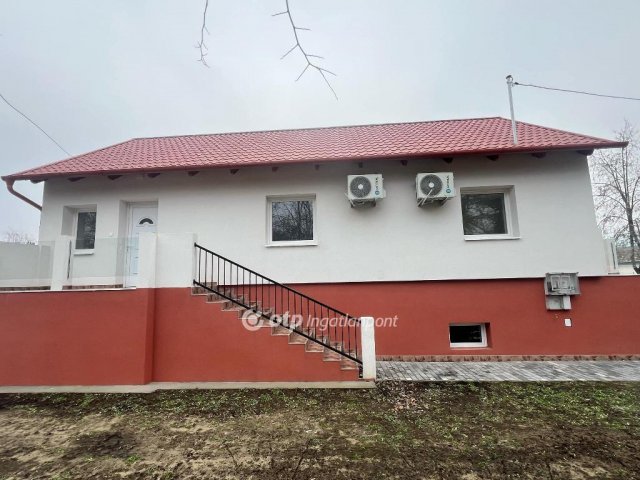 Eladó családi ház, Tápiószelén 48.5 M Ft, 3 szobás