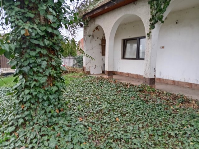 Eladó családi ház, Szigetszentmiklóson 49.9 M Ft, 2 szobás