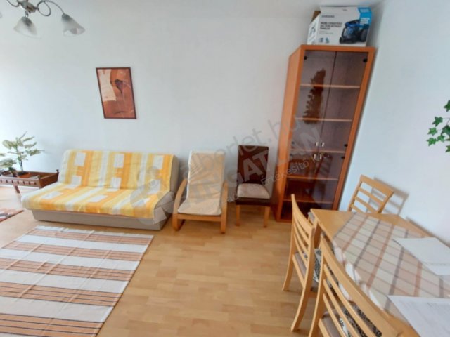 Kiadó panellakás, albérlet, Budapesten, XV. kerületben