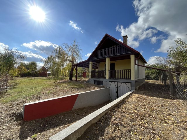 Eladó családi ház, Nyíregyházán 9.9 M Ft, 2 szobás