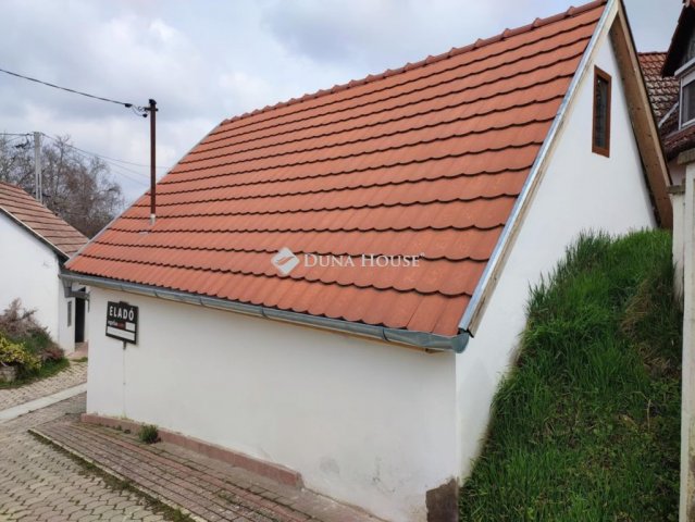Eladó üzlethelyiség, Villányban 29.9 M Ft, 1 szobás
