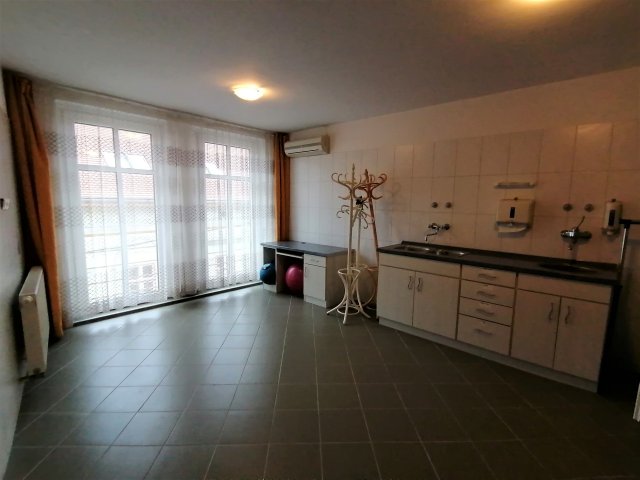 Eladó üzlethelyiség, Kecskeméten 129 M Ft / költözzbe.hu