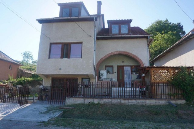 Eladó családi ház, Bátonyterenyén 18.5 M Ft, 5 szobás