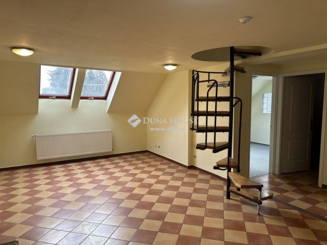 Kiadó téglalakás, albérlet, Dunakeszin 290 E Ft / hó, 5 szobás